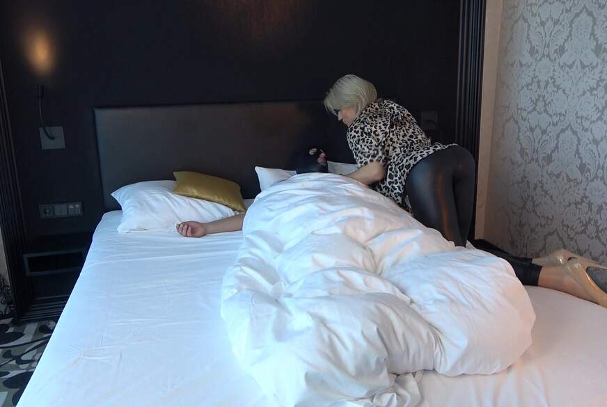 TSLadyKimWagner: Hotel-Hobbyh**e... bestellt und eing******n!