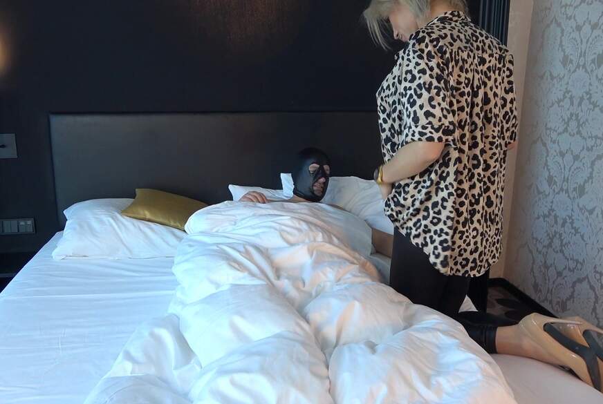 TSLadyKimWagner: Hotel-Hobbyh**e... bestellt und eing******n!