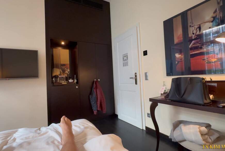 TSLadyKimWagner: POV... ich lasse mich h**t im Hotel d*********n!