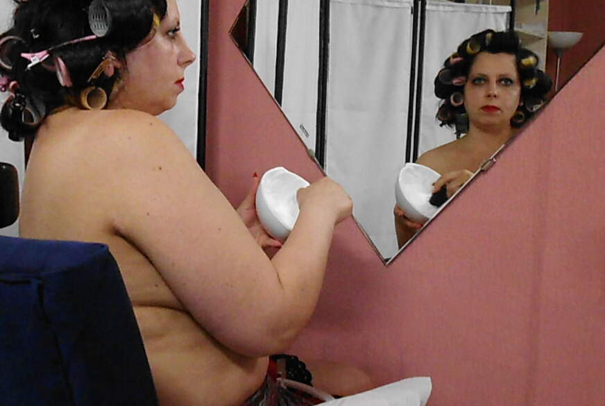 Hot-Angel: Rasiere  und an den Titten  spielen.