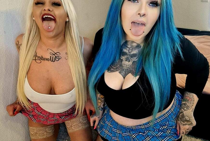 TattooTeufelchen92: Mit meiner Freundin ! Geile Dildospiele !