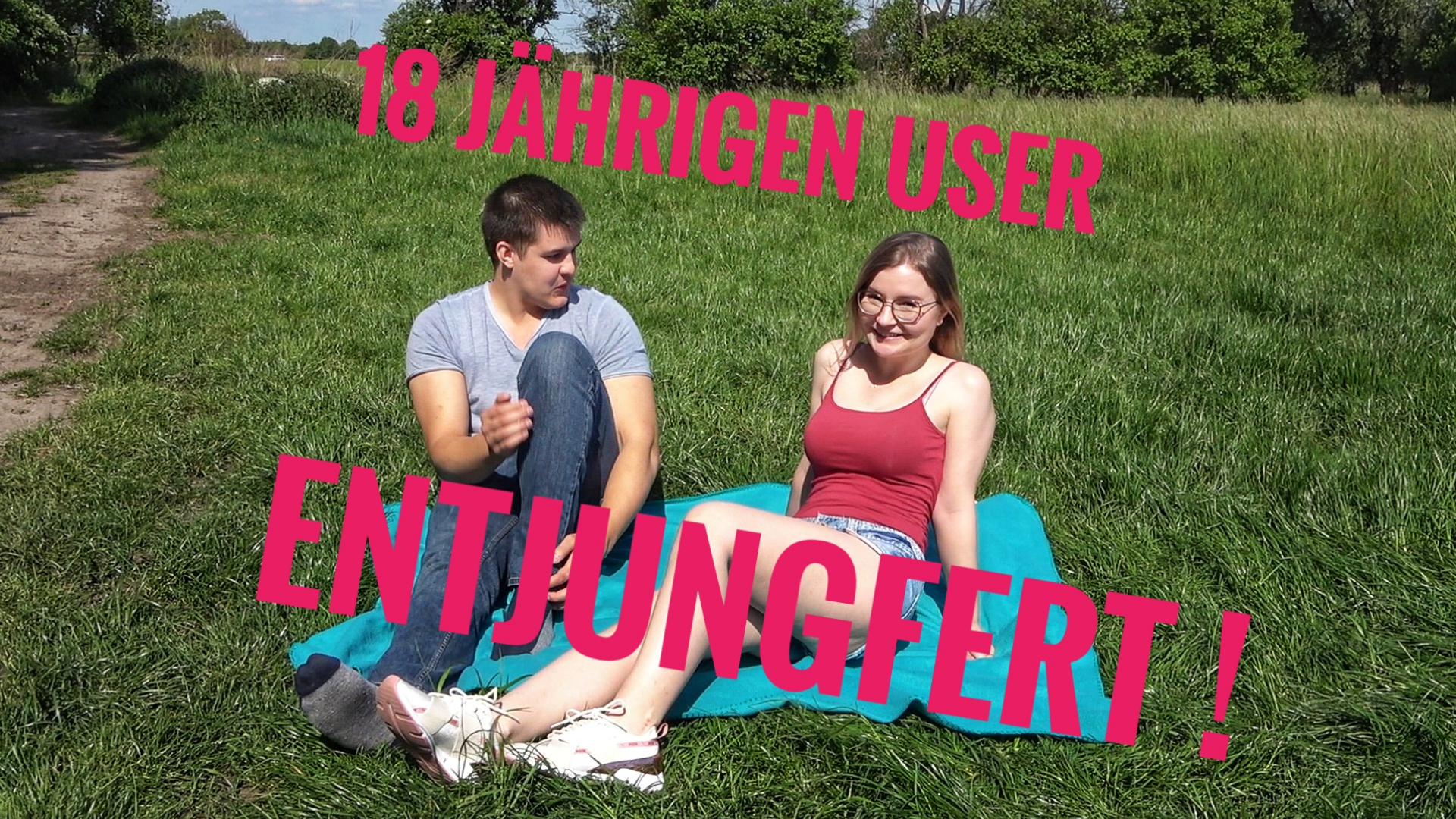 18 Jährigen User Entjungfert Sein Erstes Mal und das Outdoor !!! Ja auf mein Drehpartner Video hat sich der liebe Jakob gemeldet .

Ich hatte ja eigentlich erst für den August gesucht aber da mir diese herzergreifende bitte schrieb,
konnte ich einfach ihm diesen Wunsch einfach nicht abschlagen.

Ich dachte, ich verbinde das gleich mit einer kleinen Mutprobe und hab mich mit ihm Outdoor getroffen .

Hättest du dich das beim Ersten Mal getraut ?!!

Oder hast du eines Herzenswusch an mich?

Deine TinyEmily