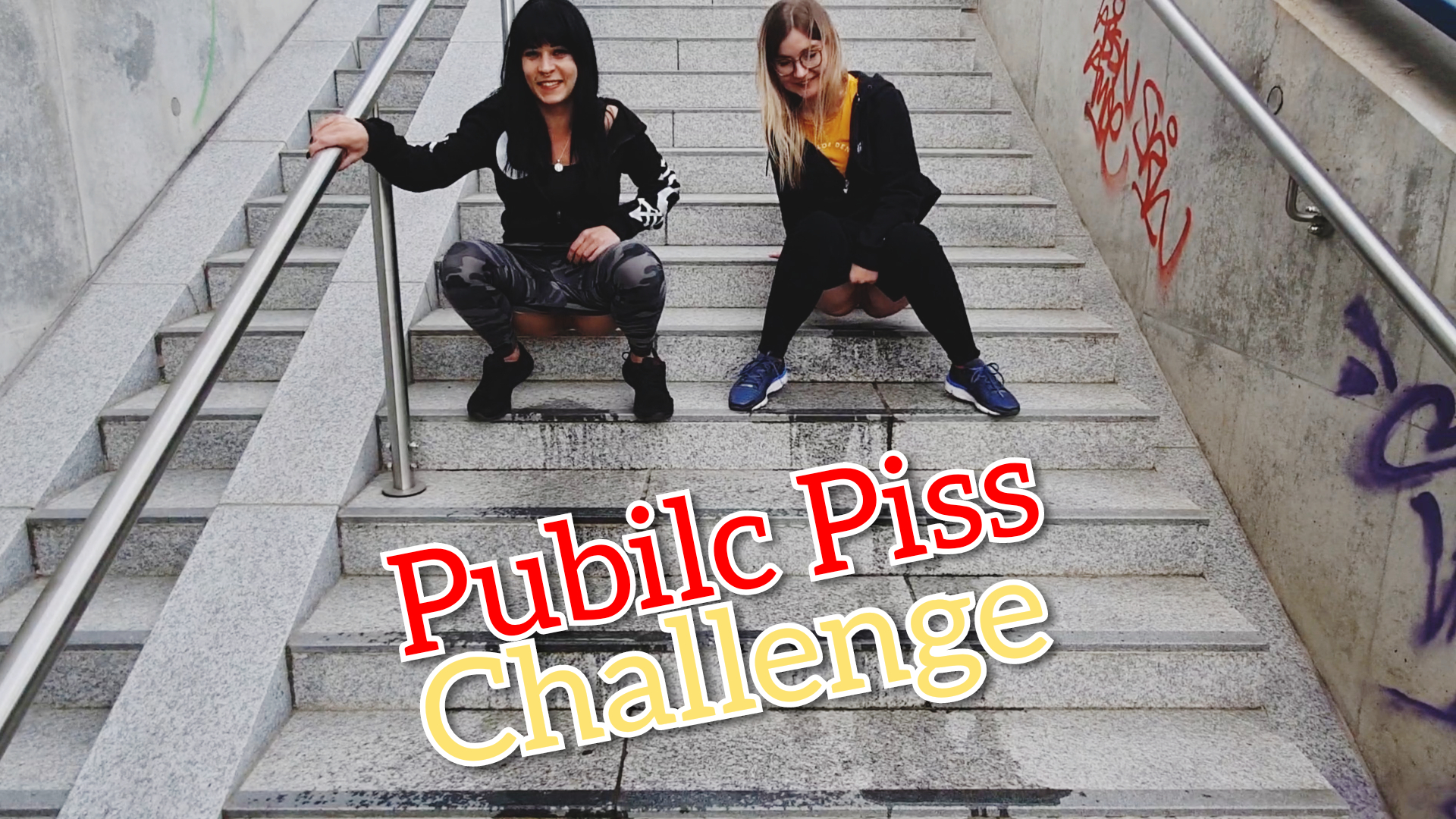 Public Piss Challenge Wer Pisst mehr ?? Wir mussten einfach beide aber mal gucken, wer wirklich mehr musste von uns beiden schon krass wie viel man Pinkeln kann :P Aber wie es immer so ist keine Taschentücher bei und wer macht uns jetzt sauber ? du ?