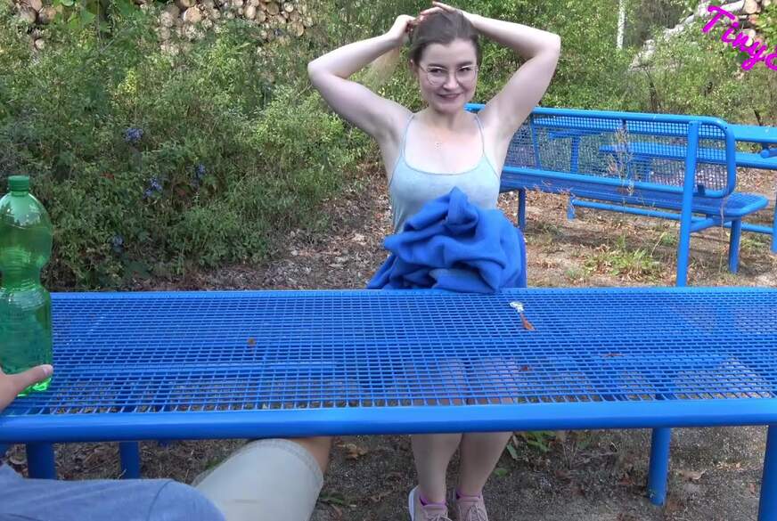 TinyEmily: Public AO  C******e Auf den Rastplatz Geil B****t