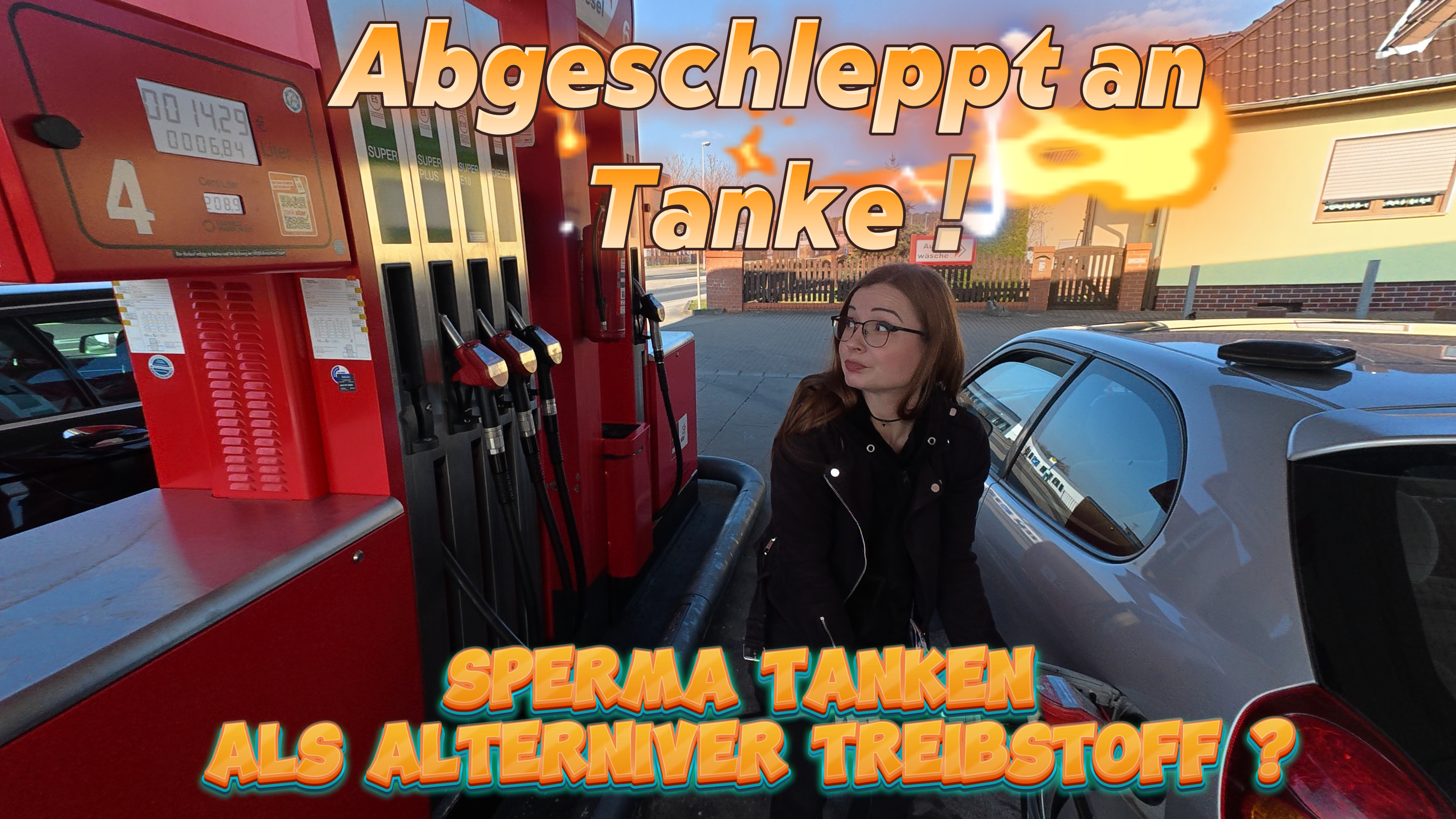 Abgeschleppt an der Tanke ! Mein Neuer Treibstoff heist  Sperma ! „Ganz ehrlich…
bei den Spritpreisen drehst du doch durch.

Ich steh gestern an der Tanke…
Tank leer… Konto leer… ich kurz vorm Heulen.

Ich guck auf die Zapfsäule…
und denk mir:

Nur ich… und mein trockenes Auto.

Und dann kommt da so ein Typ rüber…
guckt mich an… lächelt…
und sagt:
‚Ich hätte da… eine ganz eigene Art zu helfen.‘

Ich denk mir nur:
Ganz ehrlich? Mir egal – Hauptsache ich komm hier weg.

Sagen wir mal so…
der Tiger im Tank ist Geschichte.
Schwanz in der Muschi  ist Angesagt !

Ich fahr jetzt mit Sperma !!!

Und sagen wir’s so:
Seitdem läuft bei mir nichts mehr trocken ;)

Keine Preise mehr.
Keine Zapfsäule mehr.

Nur noch Ficken 
Direktversorgung aus nächster Nähe.

Vielleicht ist Sperma mein Treibstoff der Zukunft !

Magst du auch mal mich Volltanken ? :)