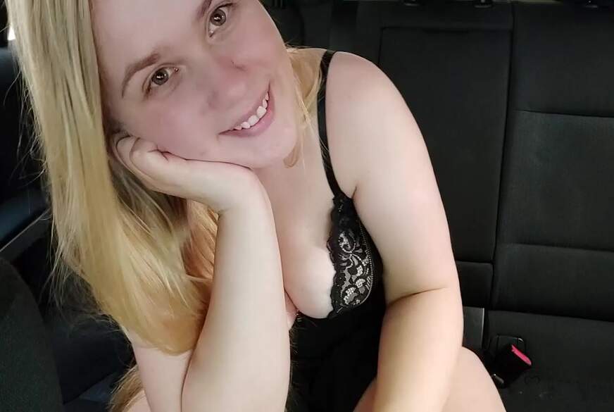 Maja-Meer: Ich besorg es mir geil im Auto! Uncut!