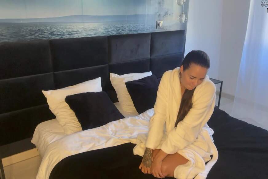 Maja-Meer: Nackte Massage für meine beste Freundin Nora!