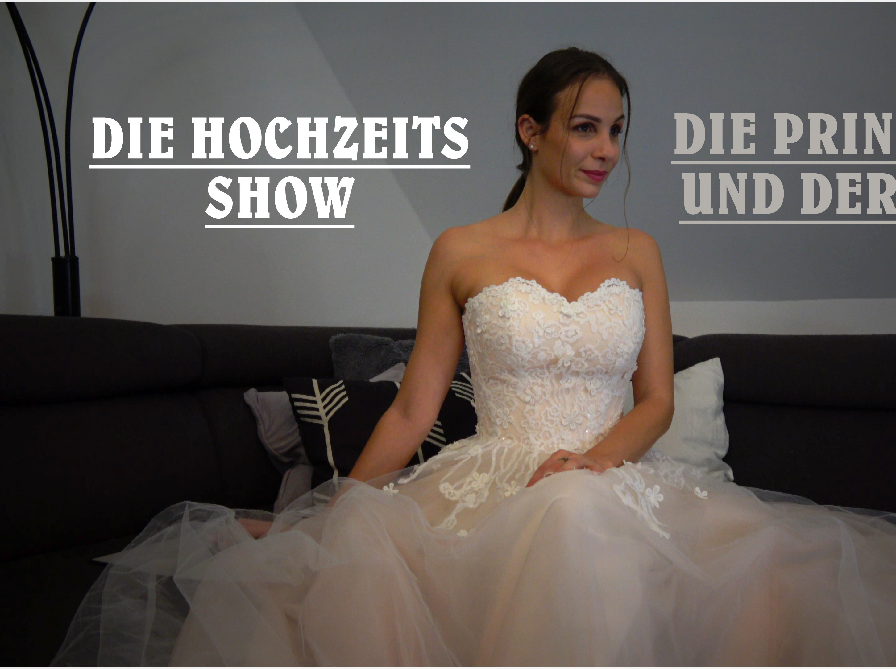 Ein Pornostar heiratet und du warst LIVE bei meiner Hochzeitsnacht dabei! Wer es allerdings verpasst hat, bekommt hier die besten Szenen zum Nachgucken ���� Die Show besteht aus mir in meinem originalen Hochzeitskleid, einen heißen Vorspiel – beiderseits und anschließend einem gemeinsamen, explosiven Orgasmus. Freu dich auf dieses saftige Creampie Fötzchen!