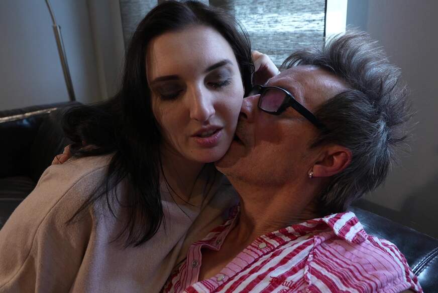 Alina-Lamour: EXTREM GEILER SPONTANf**k - MEINE L****r GLÜHEN VOR GEILHEIT!!!