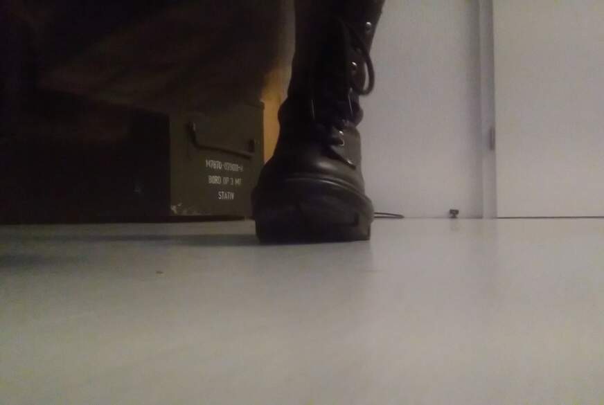 DIEDUNKLEMEL: LIEBST DU DIESES GERÄUCH