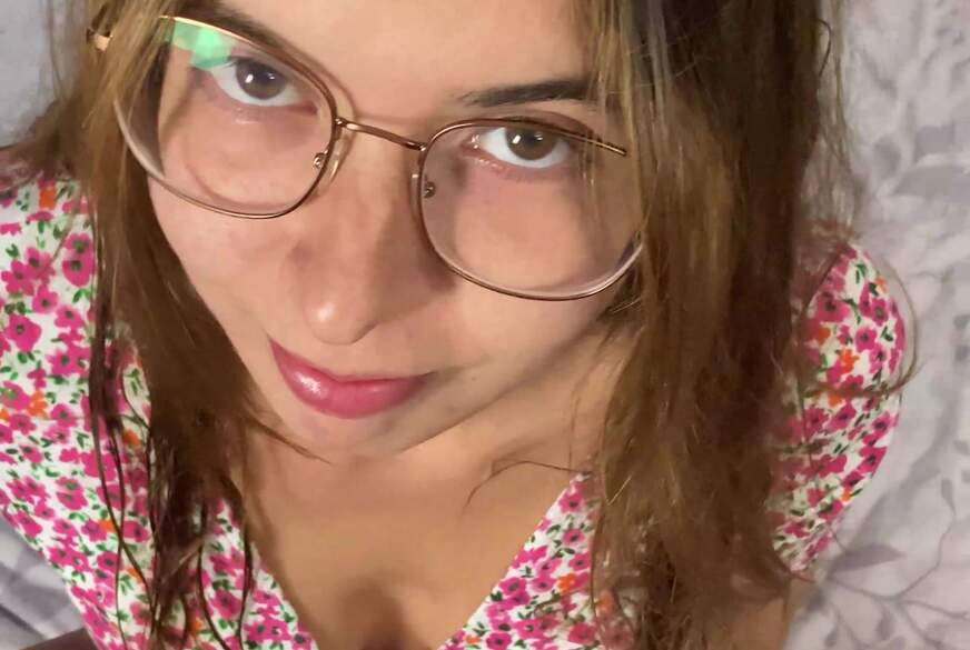 Hannah-Sam: T**n S**t like to b**w big d**ks.....AALL THHEE TIIMMEEE