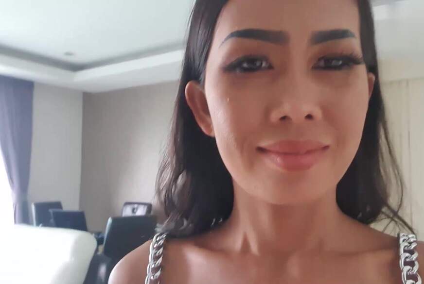 Noki-Thai: Noki-Thai - Selbstbefriedigung mit 2 Gurken - DP - Solo