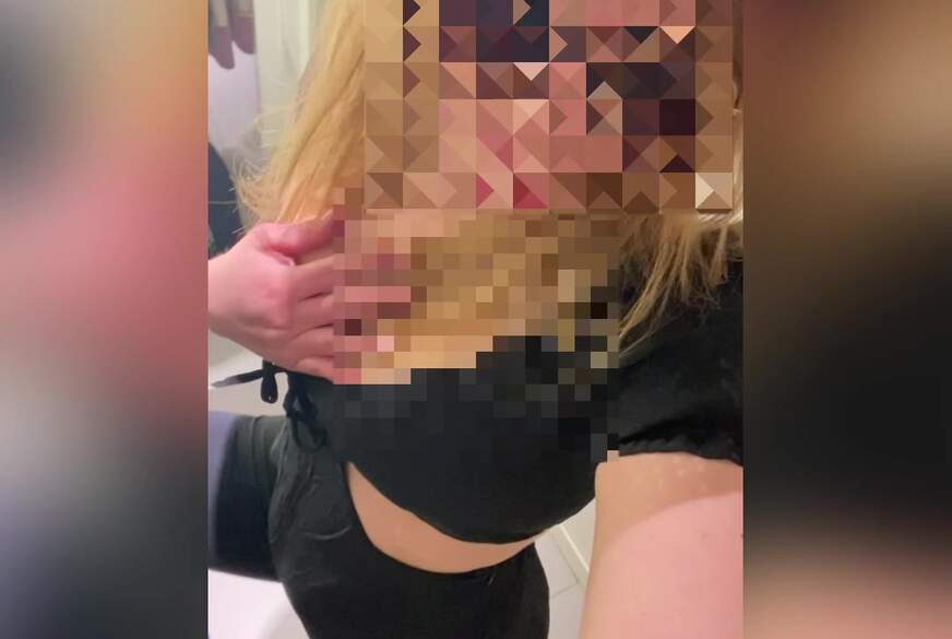 JessiXXXLove: Ich hab meinen Spaß in der Umkleide
