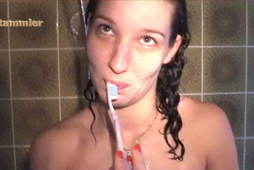 Xr*****r: Xr*****r und Skinny-Girl - Das Geheimnis ihrer Zahnbürste! POV -B-JFE