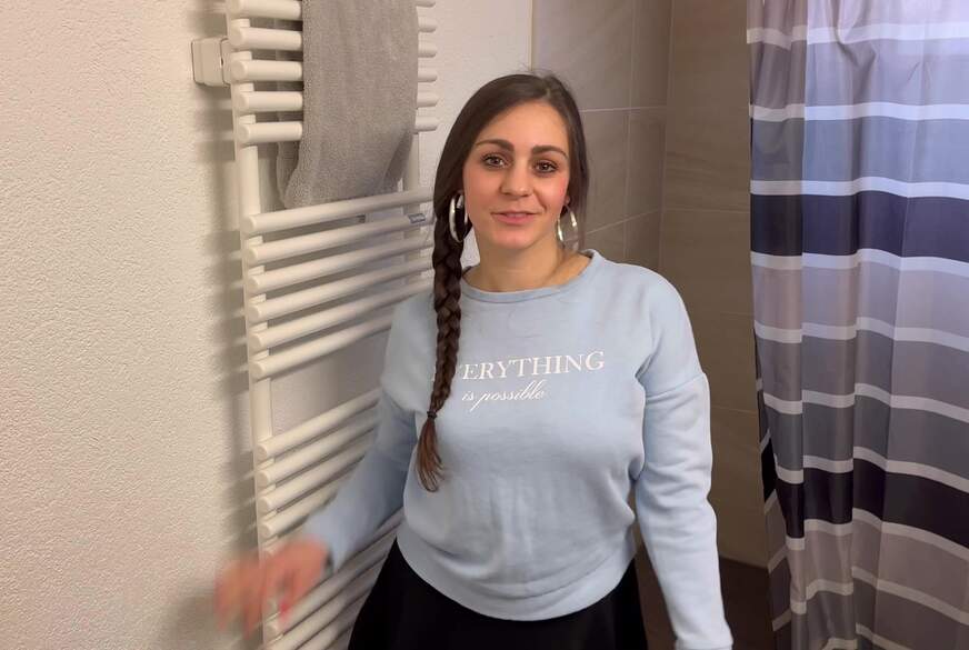 Loella-Rose: Einmal M****i glotzen
