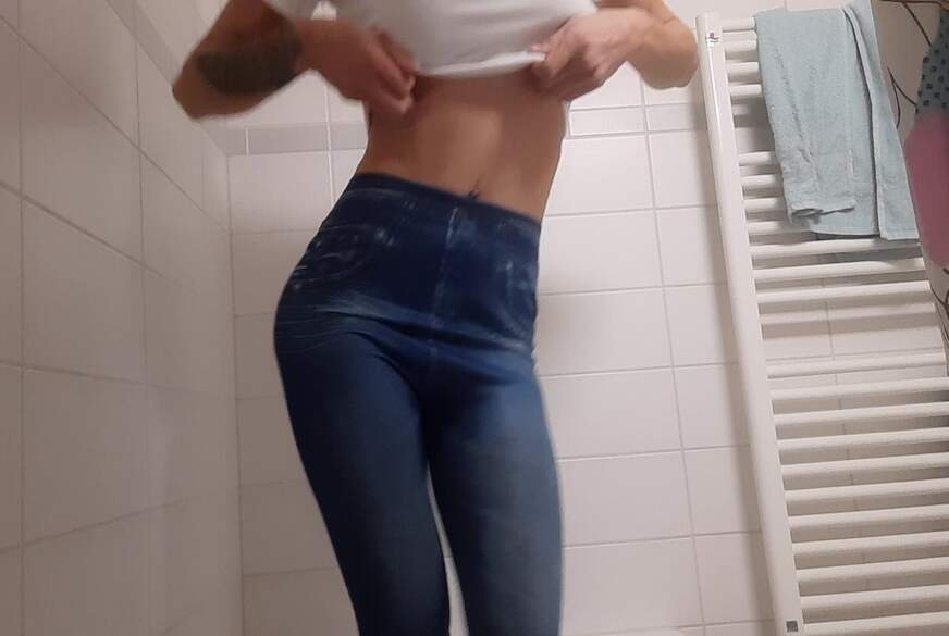 Hab mich doch soo beeilt und mir trotzdem in die Leggins g*****t von Apinya