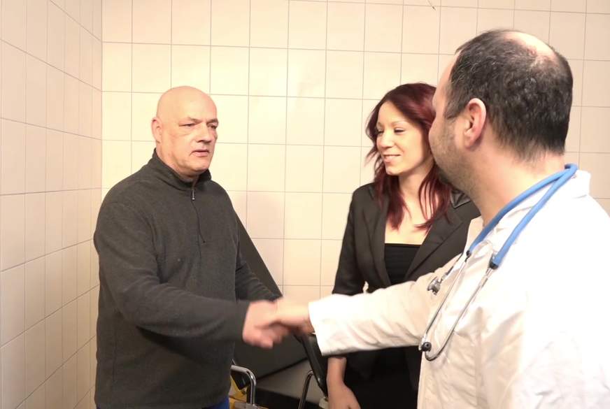 C*****d! Frauenarzt s*******rt mich von Natalie-Hot