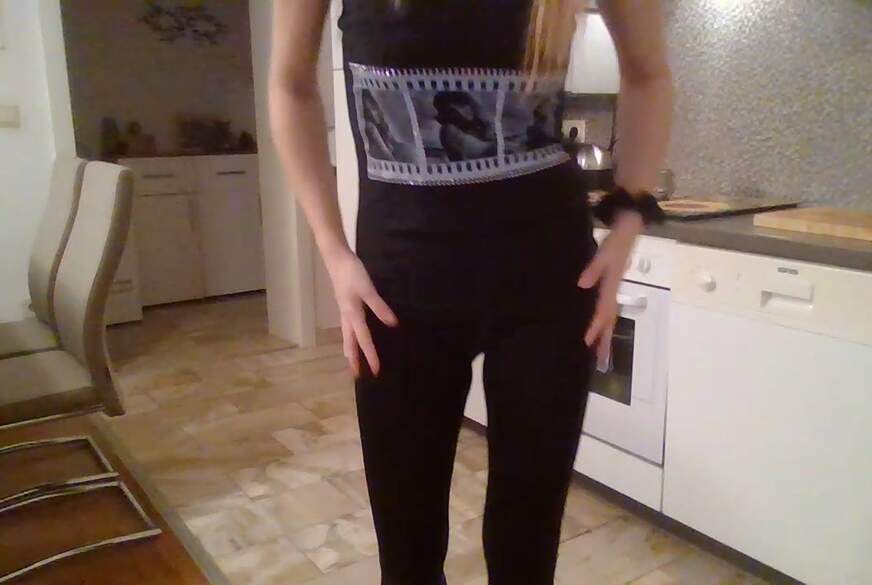 Lili15: Alleine zu Hause.