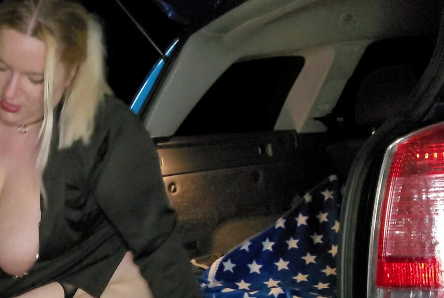 Curvy-Lucy: 1. Outdoor-f**k am offenen Kofferraum