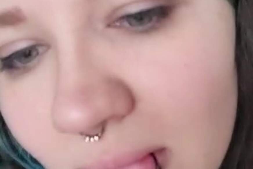 maus-Larissa: Oh nein ich habe es getan mein erster Footjob mit einen Dildo