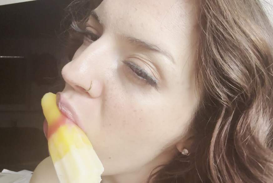 LexyGold: Lass Dich nicht ablenken, es ist nur ein Eis!