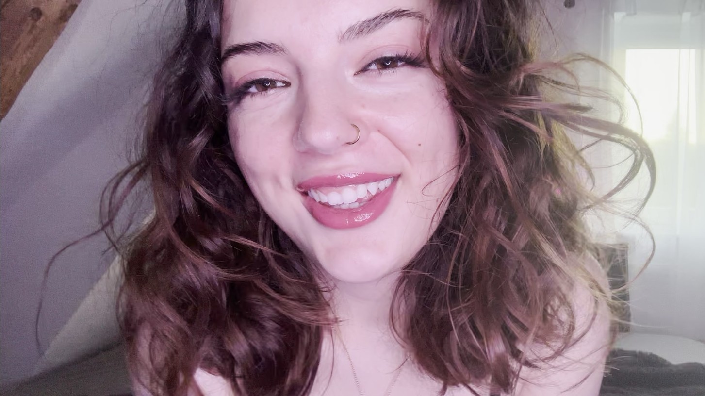 Mit dirty Talk in den perfekten Abend Lausche meiner Stimme und schenke mir Deine volle Aufmerksamkeit. Lausche meiner Stimme und lasse die Bilder in Deinem Kopf zu einem Film werden. Ich erzähle Dir ganz genau, wie ich mir einen Abend mit Dir vorstellen würde. Würde es Dir so gefallen?