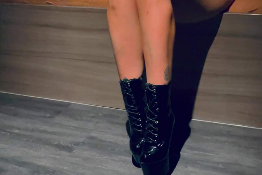 Mein geiles Date mitten auf einer Party von HumeyraOphelia pic1