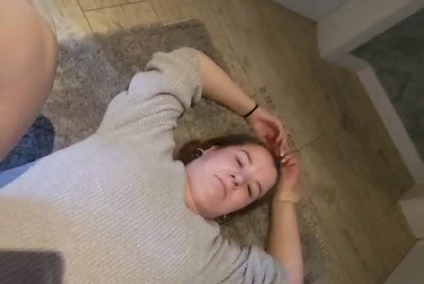 Larissa-Emily: Gegenleistungsf**k