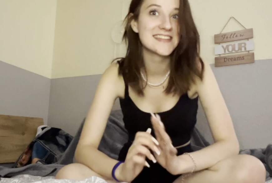 Das war zu krass für meine P***y! Krasser Orgasmus nach der S****e! von JuliaJoy