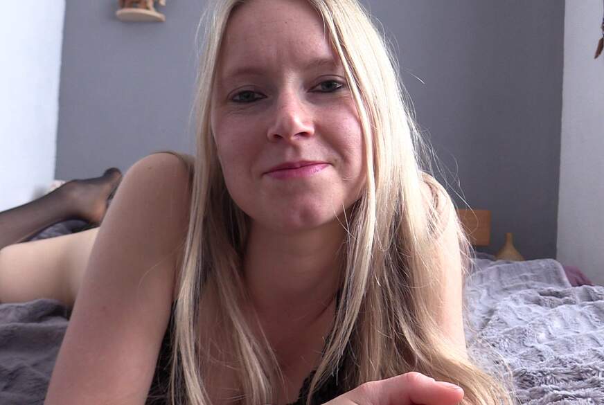 Weggesperrt - Ich lass deinen S*****z nur raus wenn ich Bock hab von Anni-Next-Door