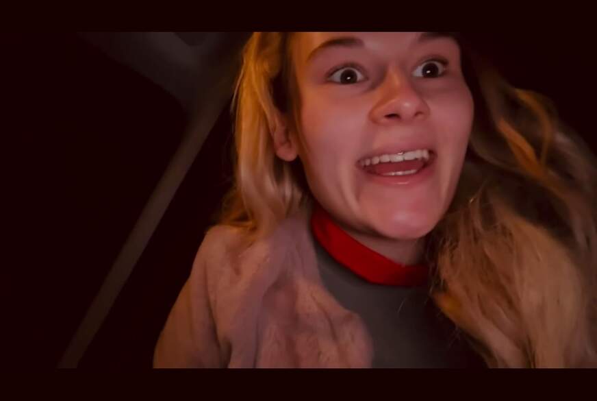 antoniacanny2: Draußen auf dem Feld in aller Öffentlichkeit mit Zuschauer g*****t und g*******t, im Auto dann mit