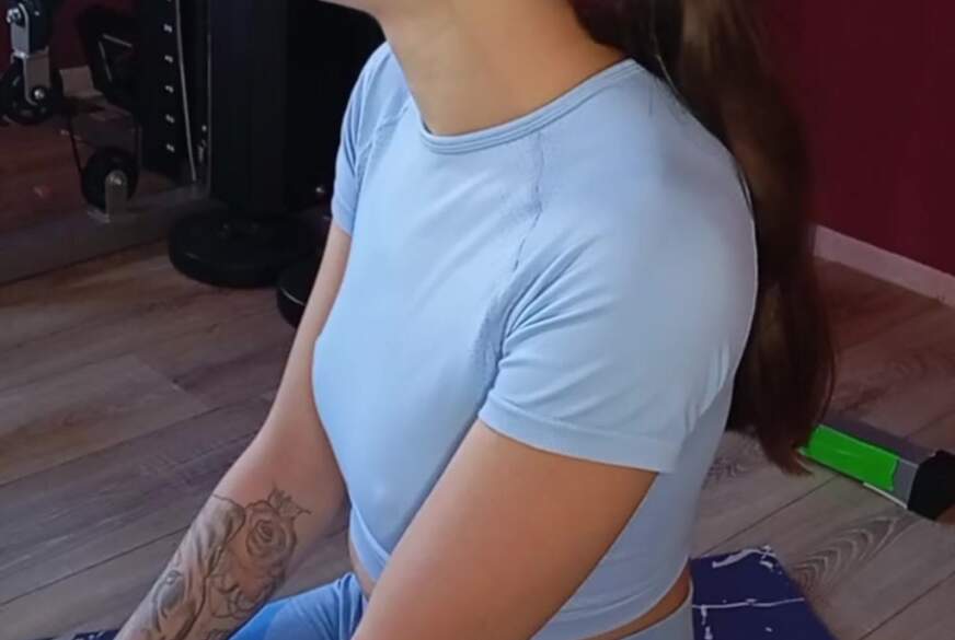 LeoLovegood: Gym Trainer g******n und mit Handy abgefilmt