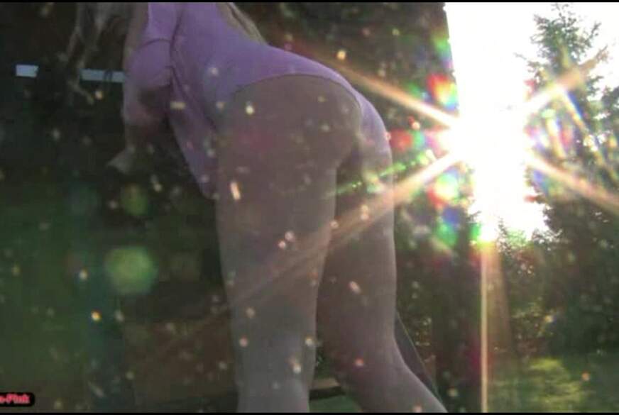 Laureen-Pink: Schau mir beim w*****n zu, geile S*u!