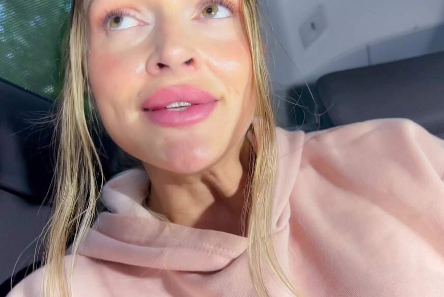 Heimlich Masturbiert im Uber Taxi von Sexy-Lexxy