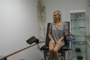 Skandal beim Frauenarzt! Herr Doktor, ich will f****n!