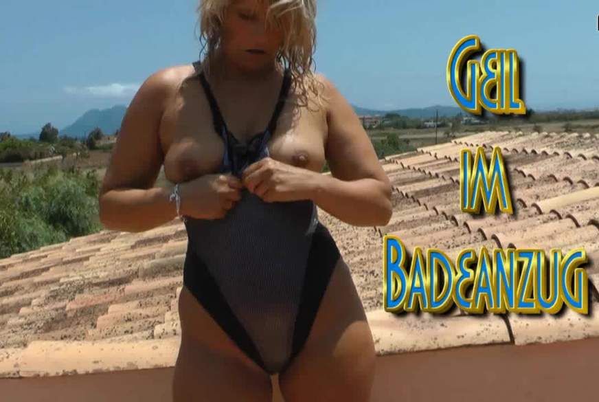 Geil im Badeanzug-HD von SweetSusi pic1