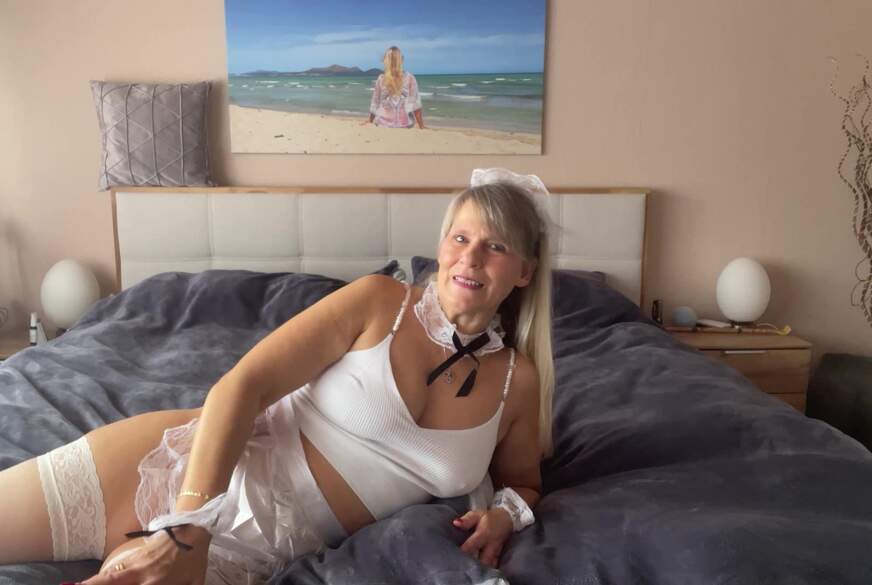 SweetSusi: Das Dienstm*****n hat eine ganz n**se F***e