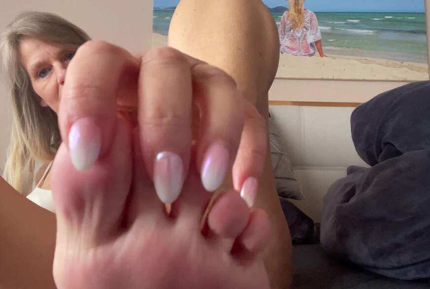 Füsse ganz Nah - nimm die Zehen in den Mund von SweetSusi