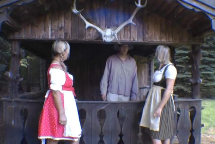 B**sen im Dirndl von SweetSusi pic1