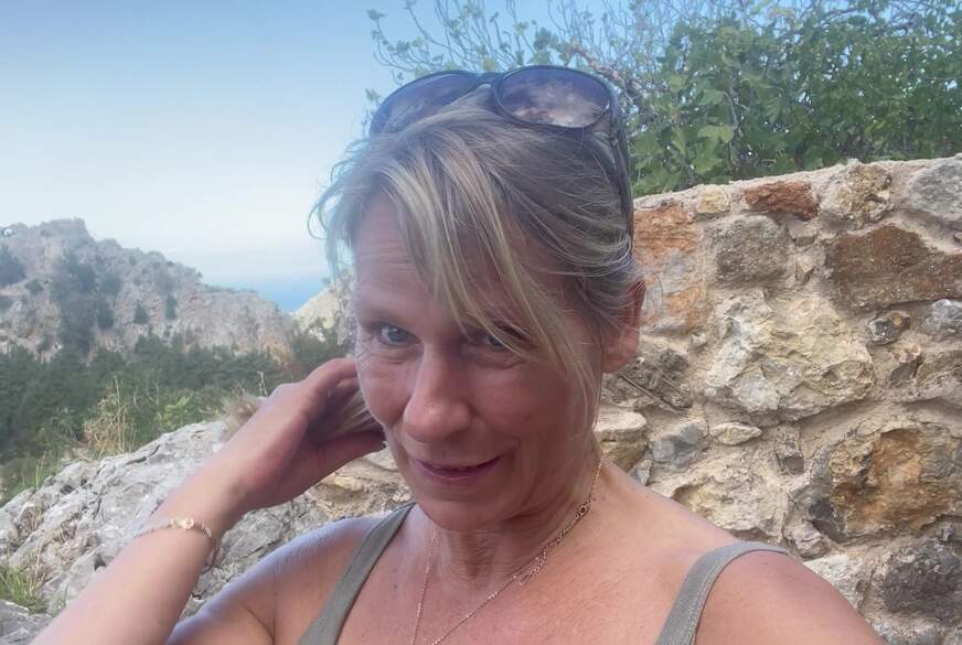 SweetSusi: Outdoor Toilette Deluxe