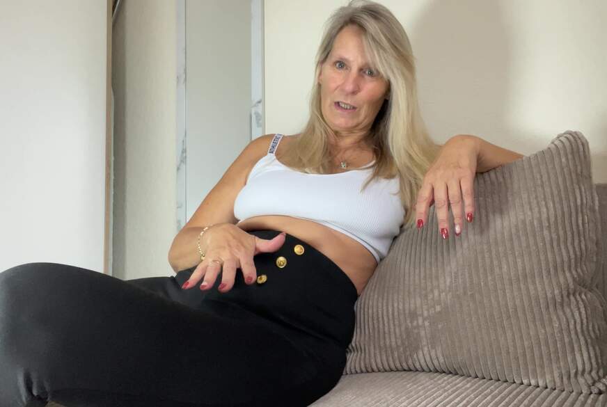 SweetSusi: Zum allerersten mal ganz ganz Blank Rasiert