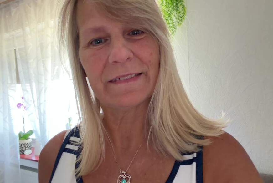 SweetSusi: Meine Hausschuhe und Rot Lackierte Füße