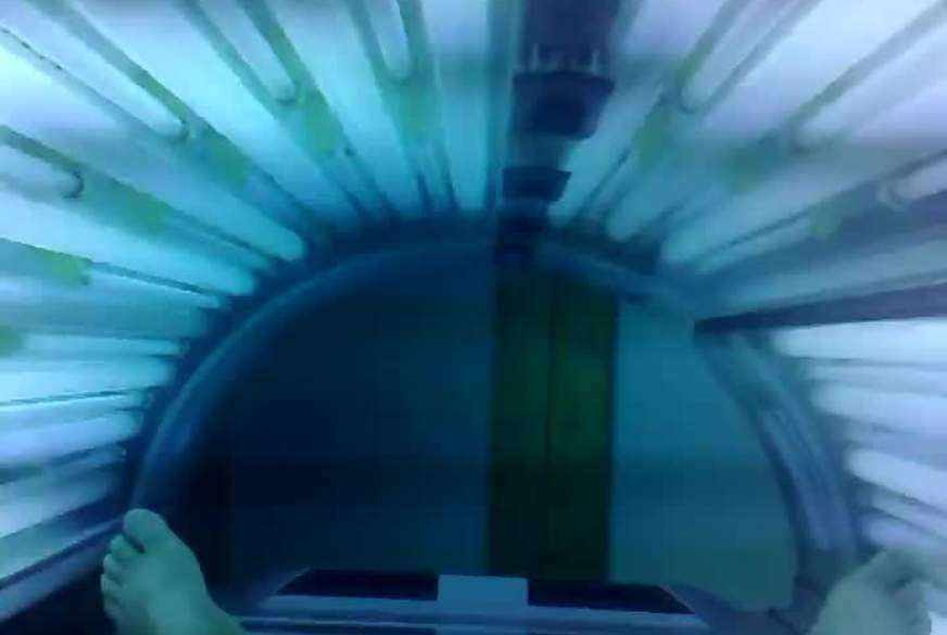 crow: w*****n im solarium