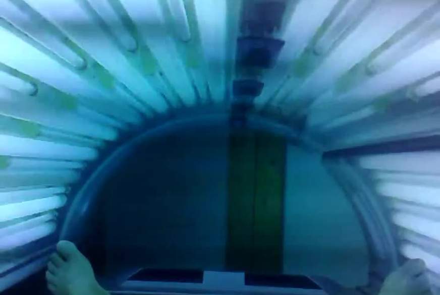 crow: w*****n im solarium