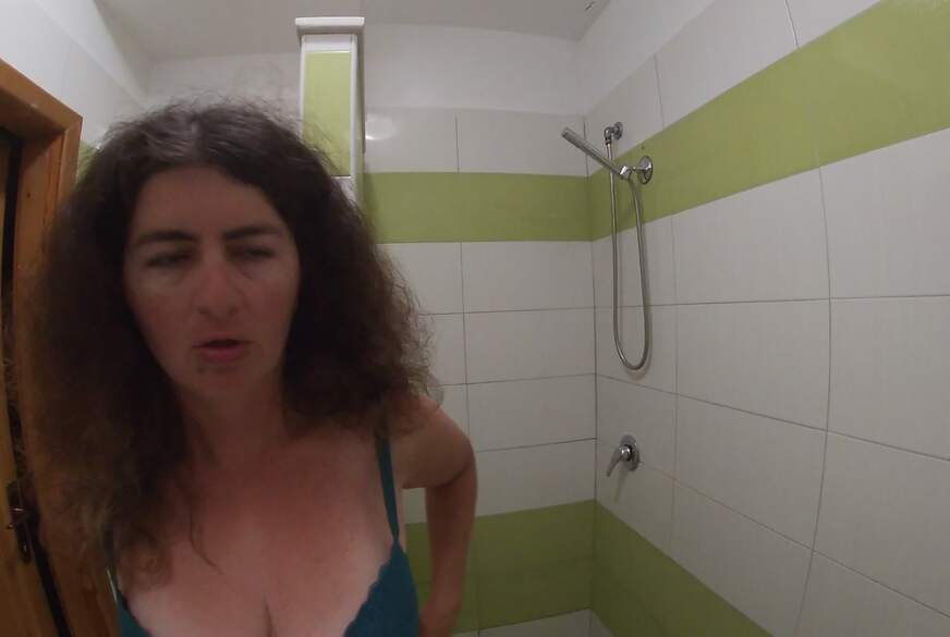 Charmella: Haar und mich mit Dusche waschen