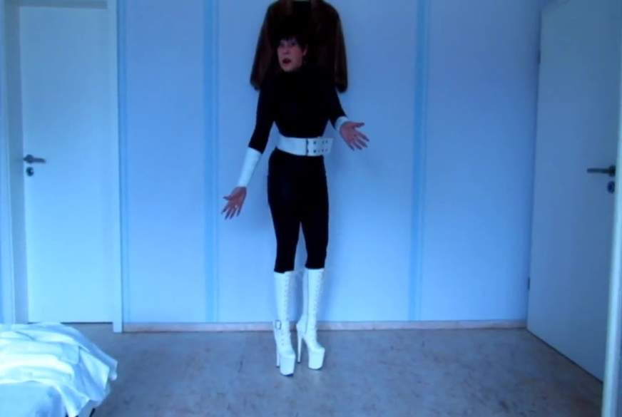 Fetter S*****z auf Firmenk*o von heels-and-more pic2