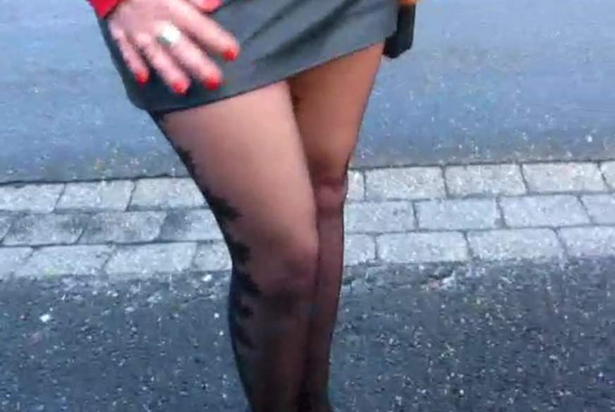 Nylon B**wjob und Nylon F*****g im Auto von heels-and-more pic2