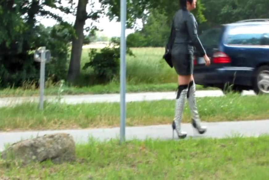 Outdoor wiedererkannt - A******zquicky von heels-and-more pic1