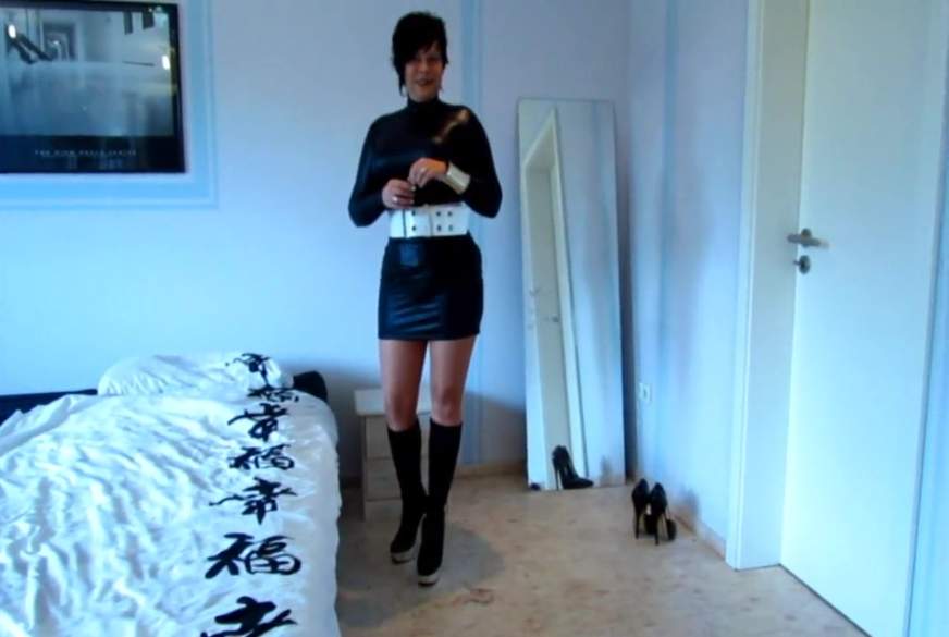 J*********z füttert mich wieder von heels-and-more pic3