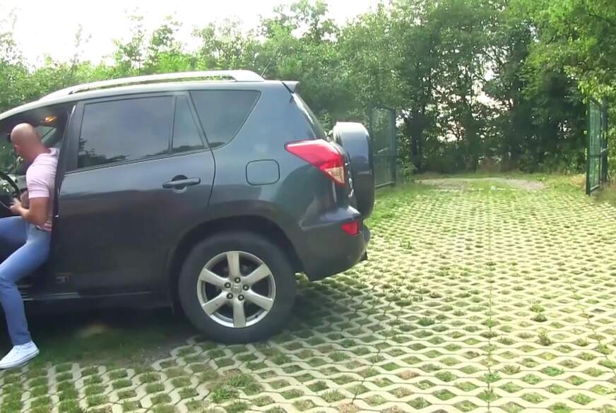 Nachbarsf*******n: Autodieb in flagranti erwischt!